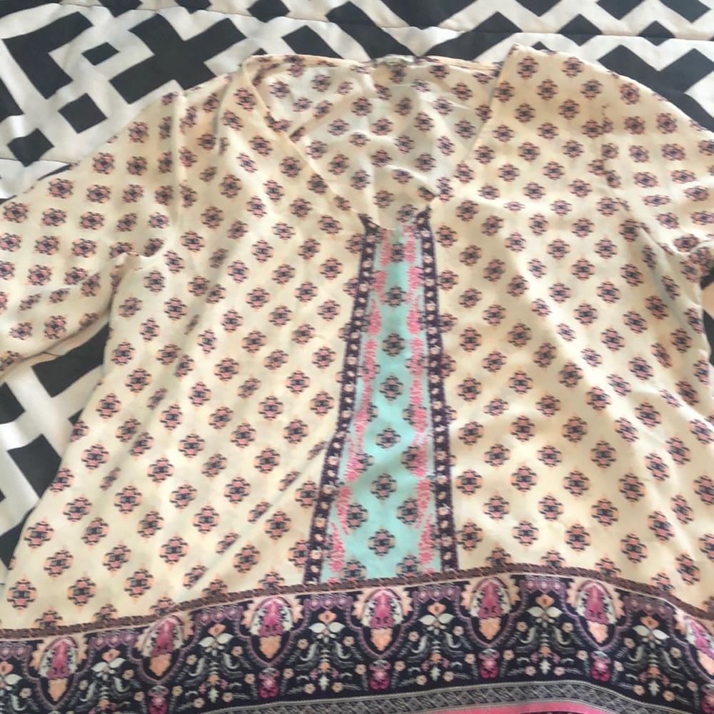 Quarter length blouse
